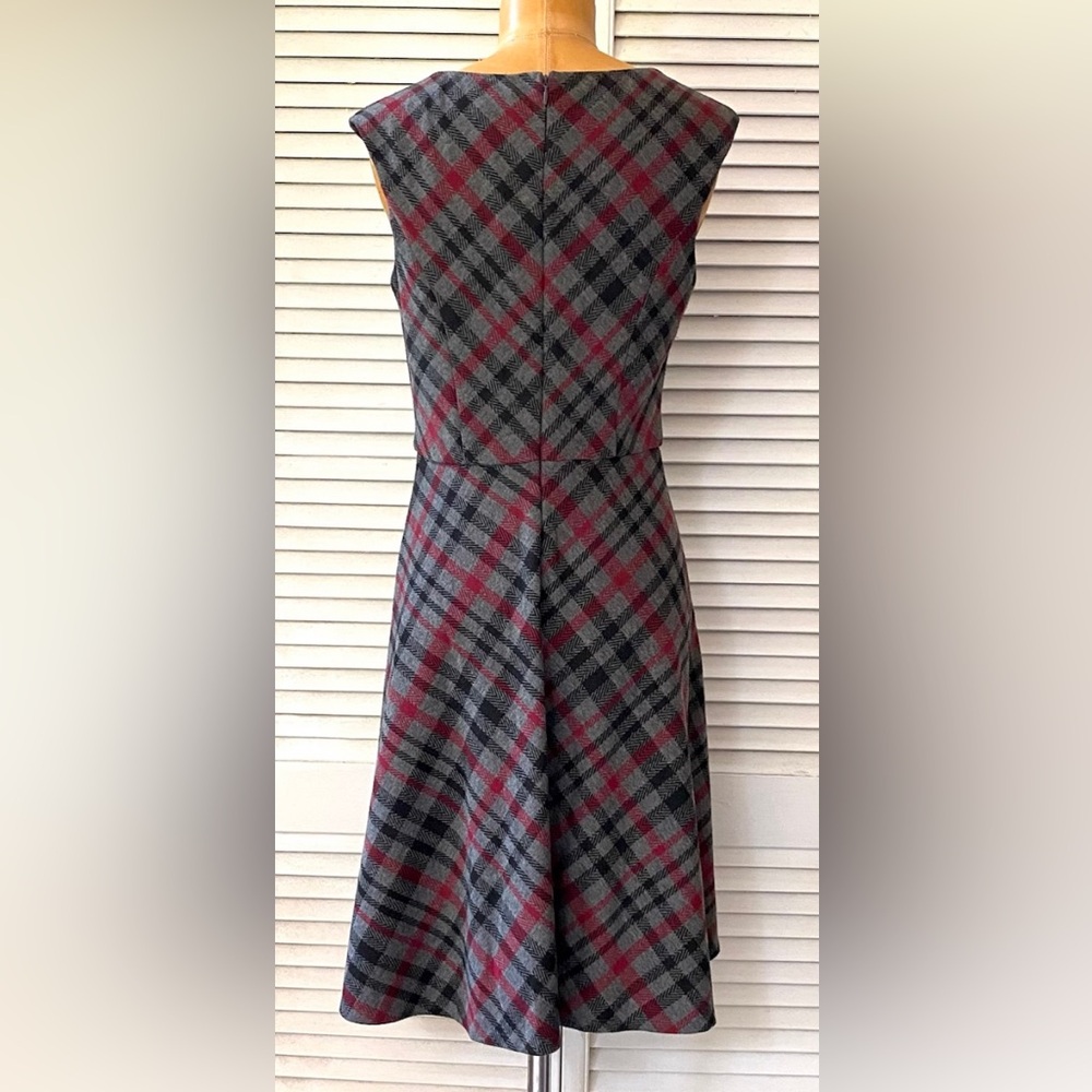 Maggy London Dress Womens size 4 Gray Plaid Sleeveless Fit & Flare Office Party - Picture 5 of 8